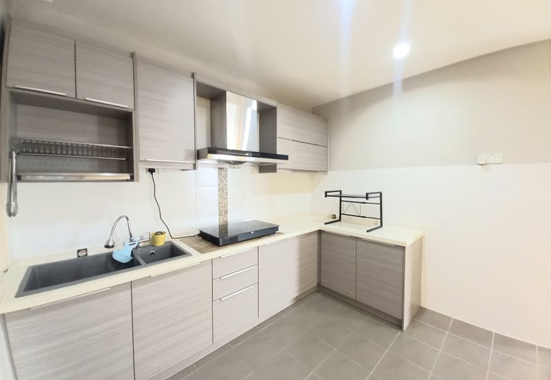 Villa Park Condominium