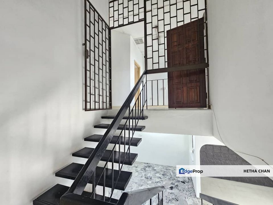 Taman Mutiara Barat Cheras 2 Storey Terrace House For Sale, Kuala Lumpur, Cheras