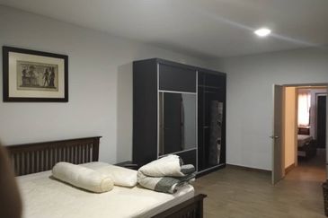 SL7, Bandar Sungai Long