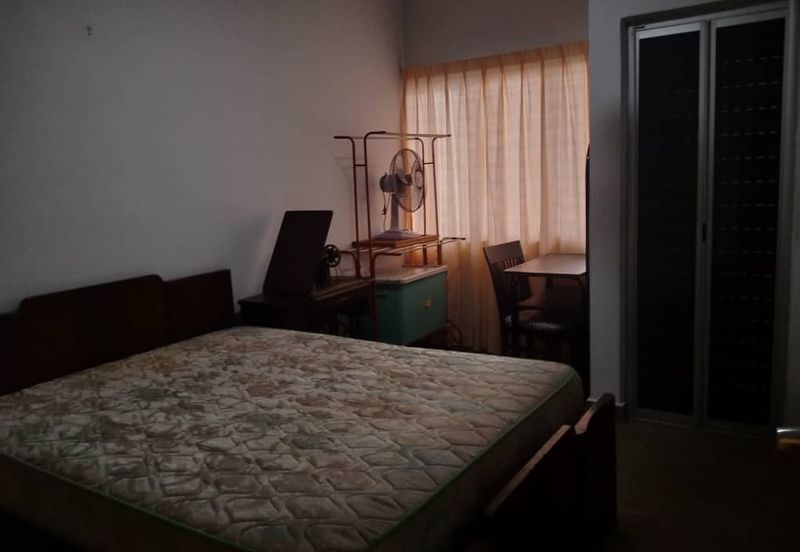 SL7, Bandar Sungai Long