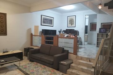 SL7, Bandar Sungai Long