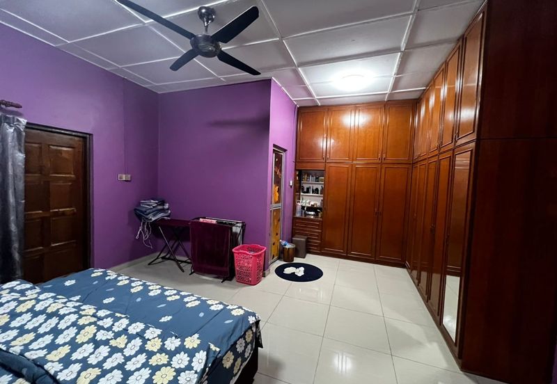 SL7, Bandar Sungai Long