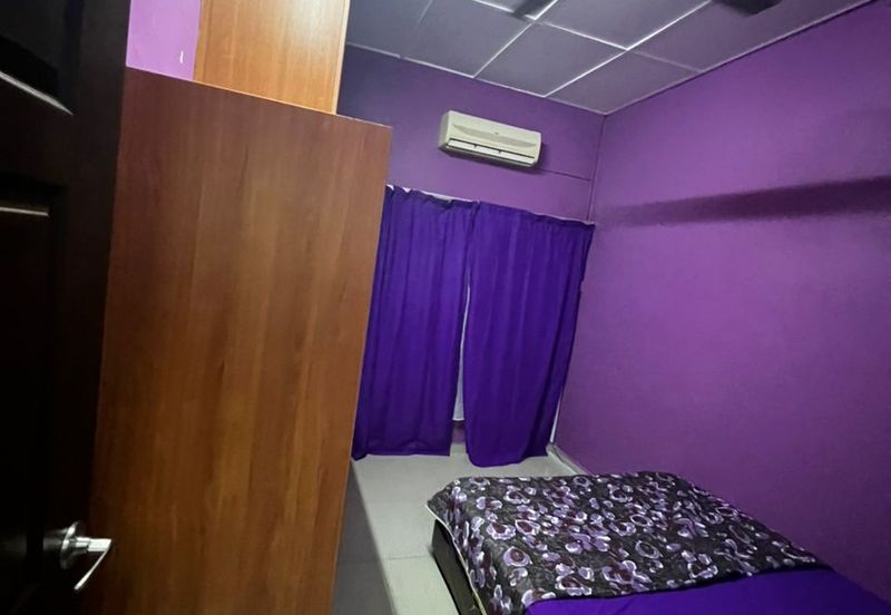 SL7, Bandar Sungai Long