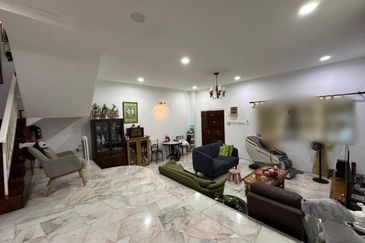 SL7, Bandar Sungai Long