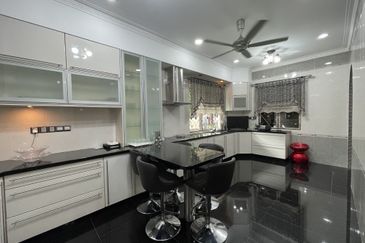 Bukit Suria Garden Village