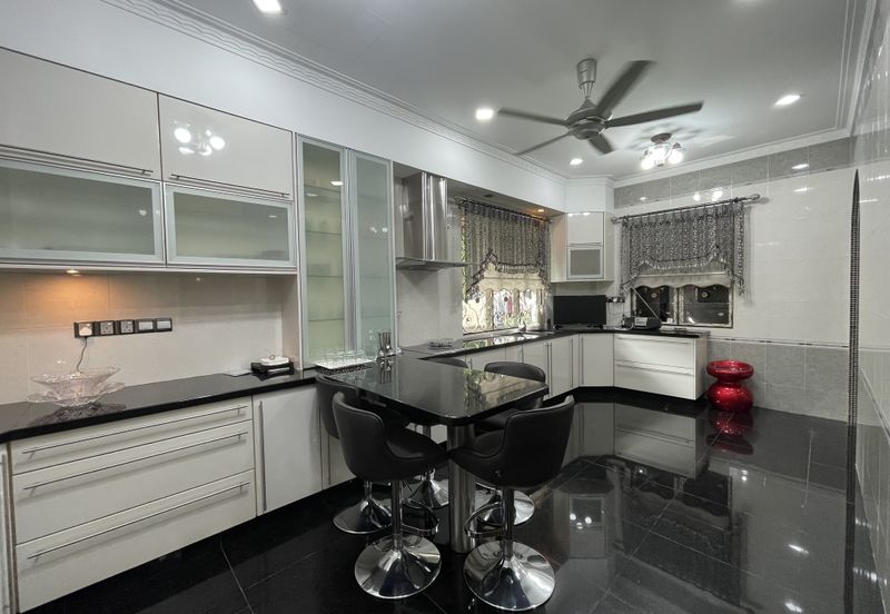 Bukit Suria Garden Village