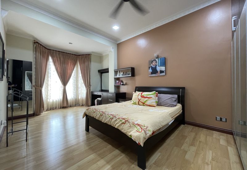 Bukit Suria Garden Village