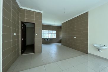 Avenue 4 Lake Valley