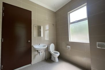 Avenue 4 Lake Valley