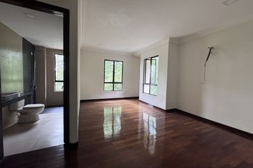 Bukit Suria Garden Village