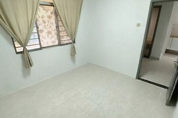 PV3 Platinum Hill Condominium