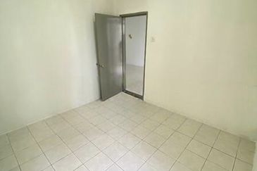 PV3 Platinum Hill Condominium