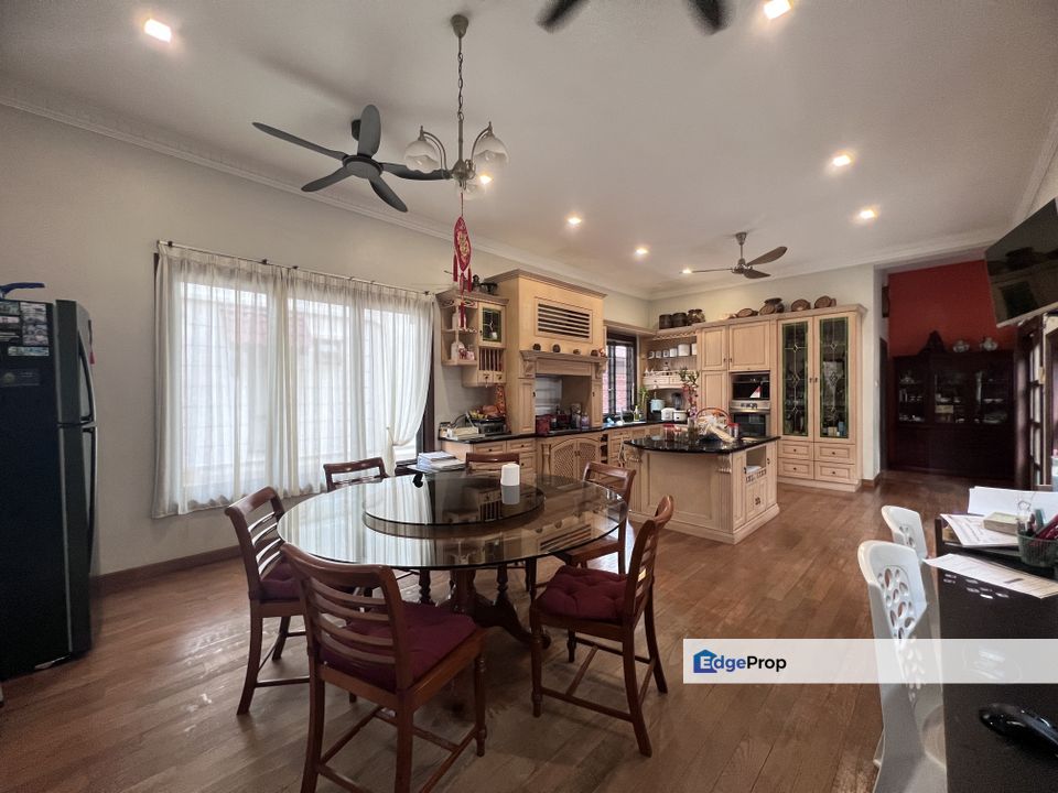 Bukit Gita Bayu Double Storey Bungalow House For Sale, Selangor, Seri Kembangan