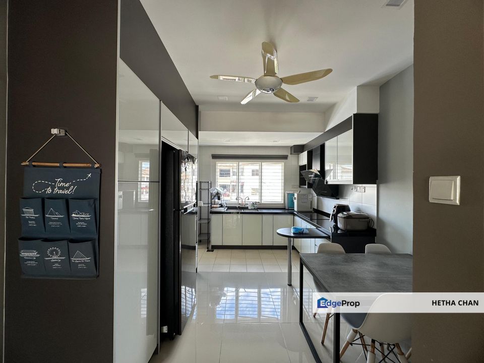 D'Impian Tropika Balakong 2 Storey Townhouse For Sale, Selangor, Balakong