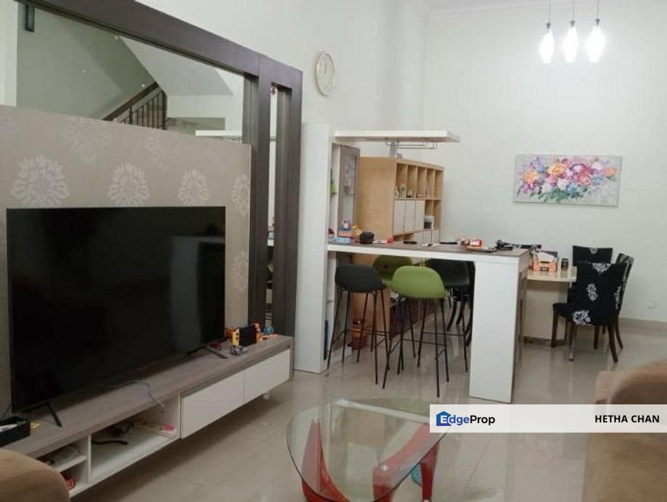 Taman Bukit Serdang 2.5 Storey Terrace House House For Sale , Selangor, Seri Kembangan