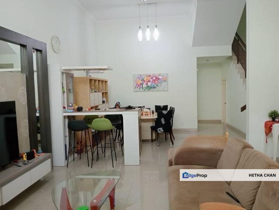 Taman Bukit Serdang 2.5 Storey Terrace House House For Sale , Selangor, Seri Kembangan