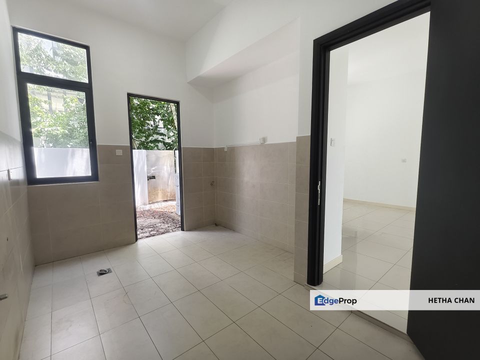 16 Quartz @ Melawati Three Storey Courtyard Villa For Sale Partially Furnished, Selangor, Taman Melawati