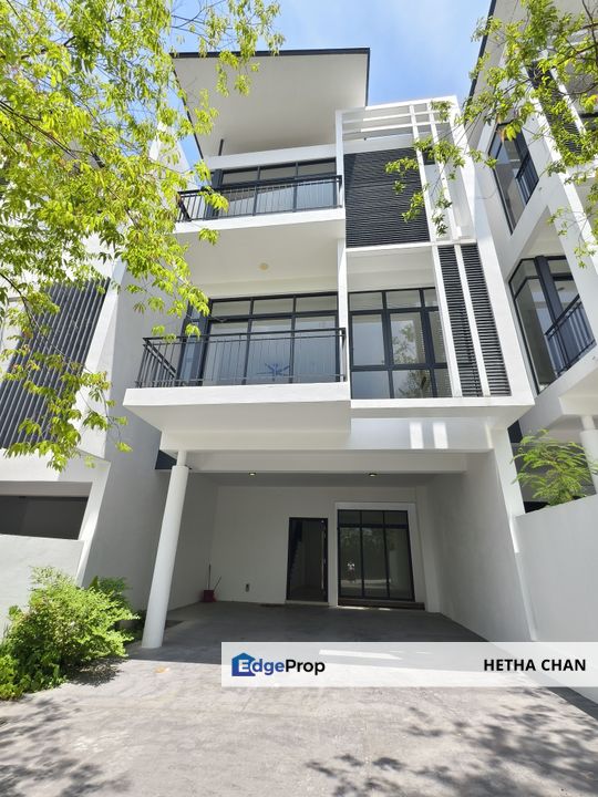 16 Quartz @ Melawati Three Storey Courtyard Villa For Sale Partially Furnished, Selangor, Taman Melawati