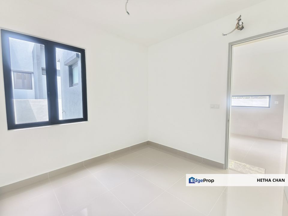 Sierra Hijauan Ampang Two Storey Link Villa For Sale End Lot Unit, Selangor, Ampang