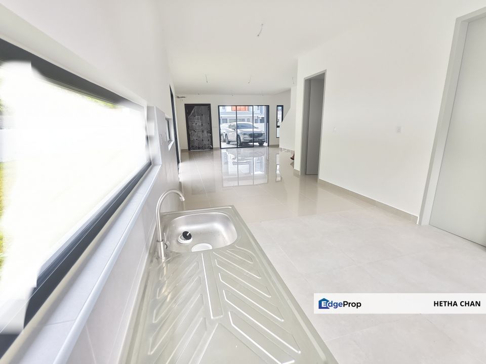 Sierra Hijauan Ampang Two Storey Link Villa For Sale End Lot Unit, Selangor, Ampang