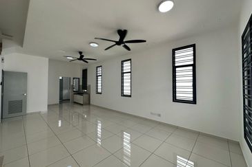 Crest @ Austin Sapphire