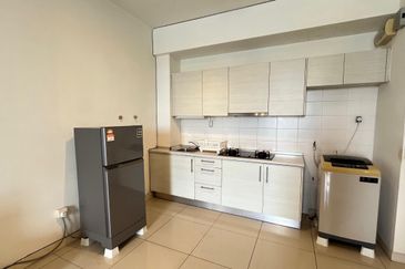 Dedaun Hijau (Greenfield Regency)