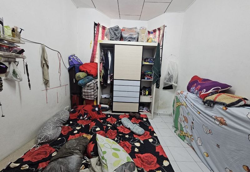 Jalan Kancil-Taman scientex pasir gudang-Single storey corner lot 