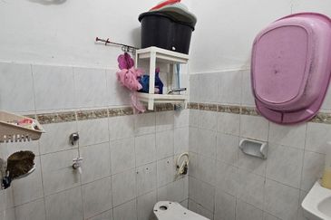 Jalan Kancil-Taman scientex pasir gudang-Single storey corner lot 