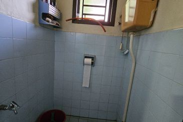 Jalan Bukit Kempas @ Taman Bukit Kempas  Double Storey Terrace House Corner 