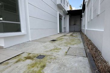 Oleander @ Kempas Utama