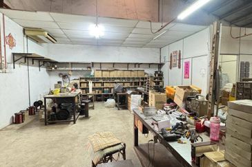 Desa Jaya 2 Storey Factory