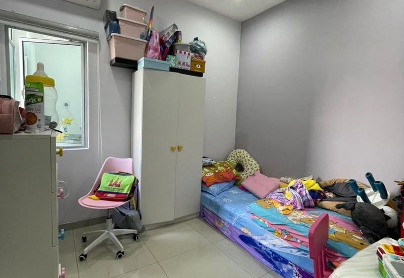 Dedaun Hijau (Greenfield Regency)