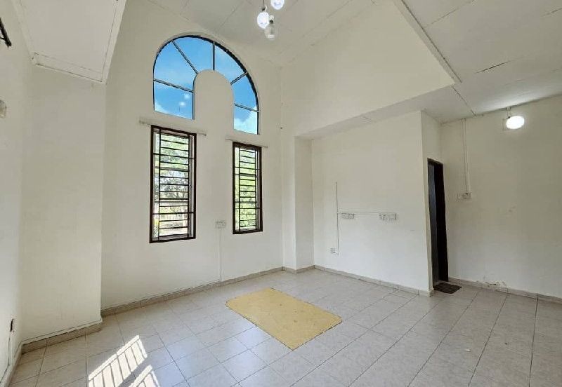 Corner Desa Terbau Terrace House for rent