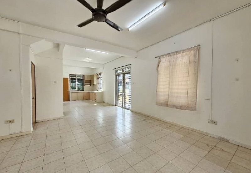 Corner Desa Terbau Terrace House for rent