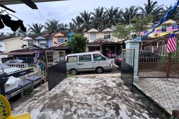 Clover @ Bandar Putra