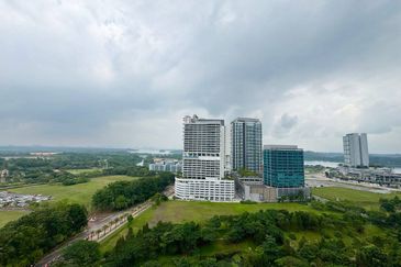 Almas Suites @ Puteri Harbour