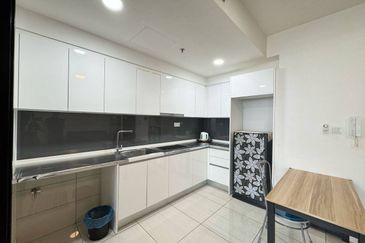 Almas Suites @ Puteri Harbour