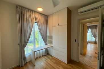 Residensi Solaris Parq