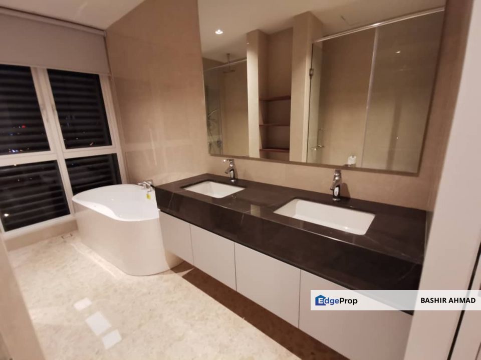 EXCLUSIVE SALE: Freehold Luxury Investment Condo at Pavilion Hilltop Mont Kiara Near GIS MKIS, Kuala Lumpur, Mont Kiara