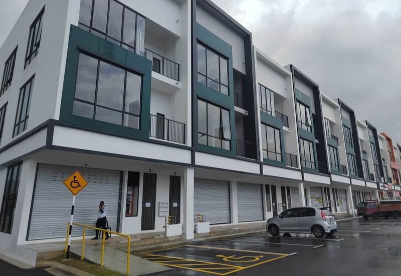 Crest @ Austin Emerald 2