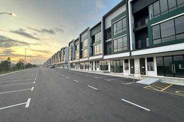 Crest @ Austin Emerald 2