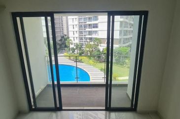 Baypoint @ Country Garden Danga Bay