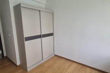 Baypoint @ Country Garden Danga Bay