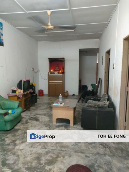 Taman Ungku Tun Aminah Single Storey Terrace House Original Unit For Sale, Johor, Skudai