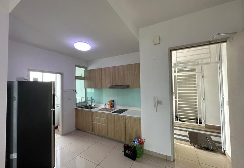 Meridin Bayvue Apartment