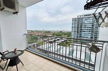 Seri Austin Luxury Apartment