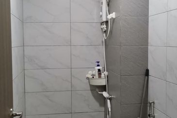 SKS Habitat Apartment, Larkin