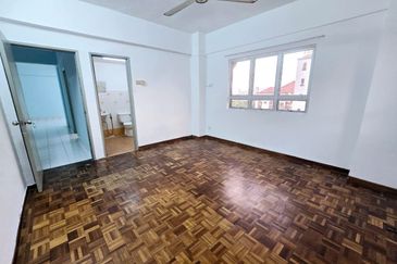 Dwi Mahkota Condominium