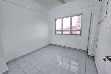 Dwi Mahkota Condominium