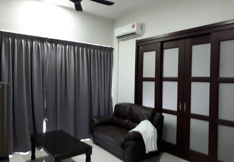 Baypoint @ Country Garden Danga Bay